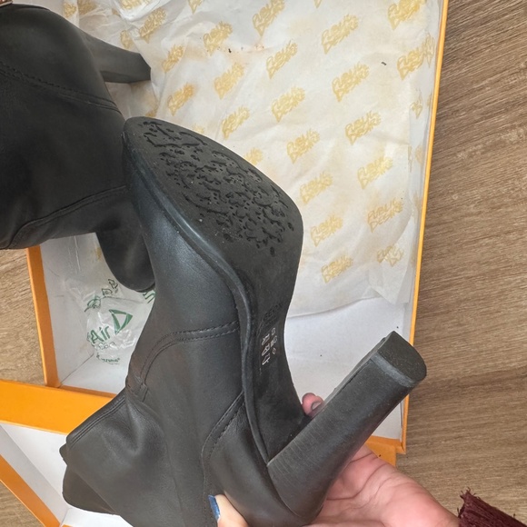 ๐ฏLeather Geox knee high heeled - Picture 2 of 6